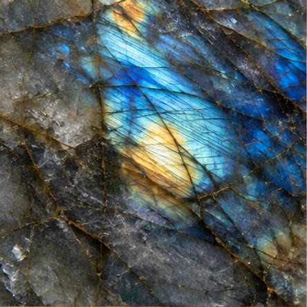 Labradorite color and pattern example